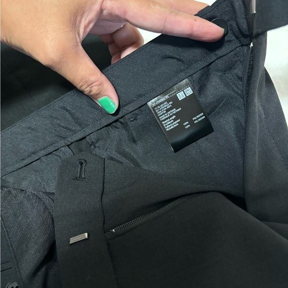 Uniqlo Men’s black pants - Picture 6 of 6